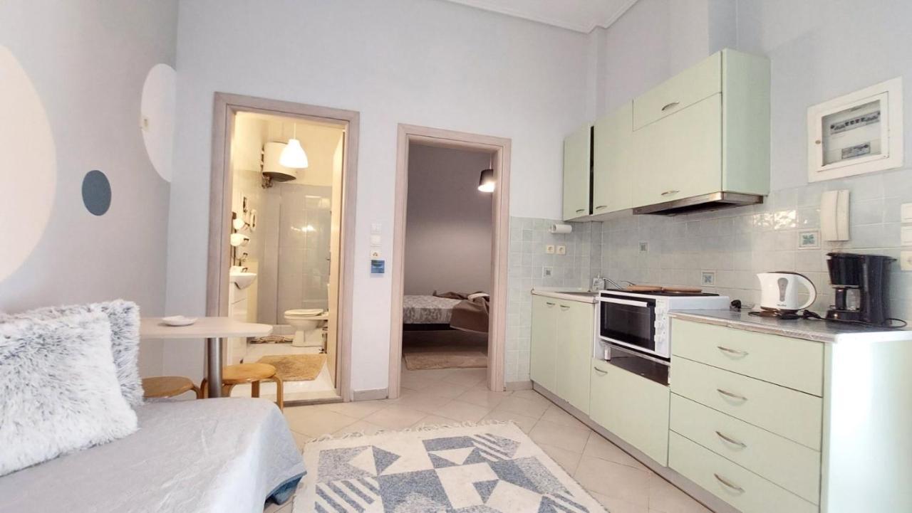 Cozy Minimal Apartment Pireu Exterior foto