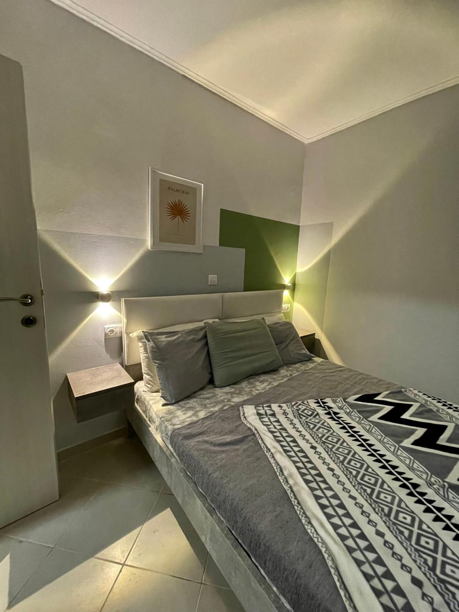Cozy Minimal Apartment Pireu Exterior foto
